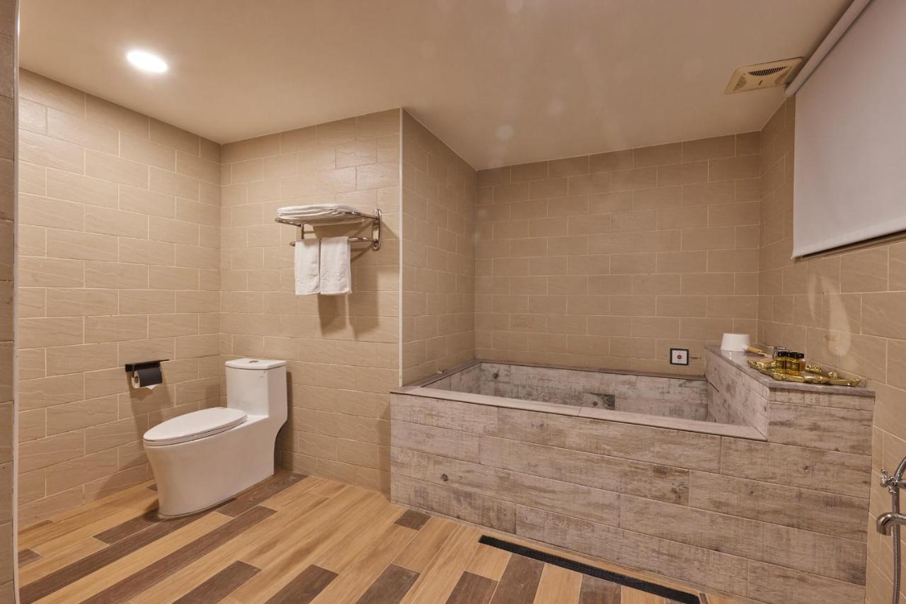 Kyokusui Hotspring Hotel تايبيه المظهر الخارجي الصورة